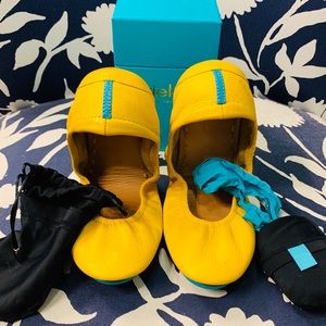 Tieks Mustard Yellow 💛💛size 8 Great 👍 Condition